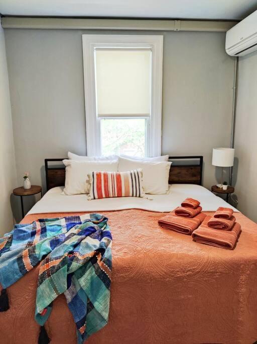 Cozy 1bdr In Philly Hosted By Stayrafa 2r