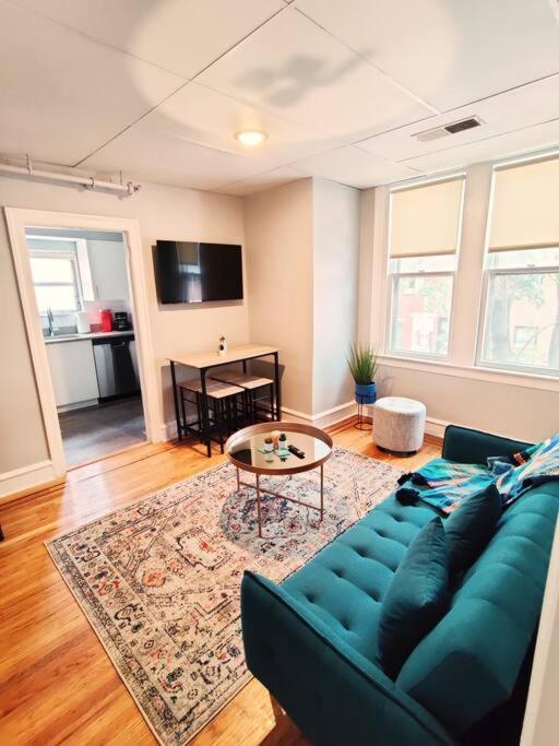 Apartment Cozy 1bdr In Philly Hosted By Stayrafa 2r